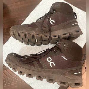 On Cloud Men’s hiking/work boots